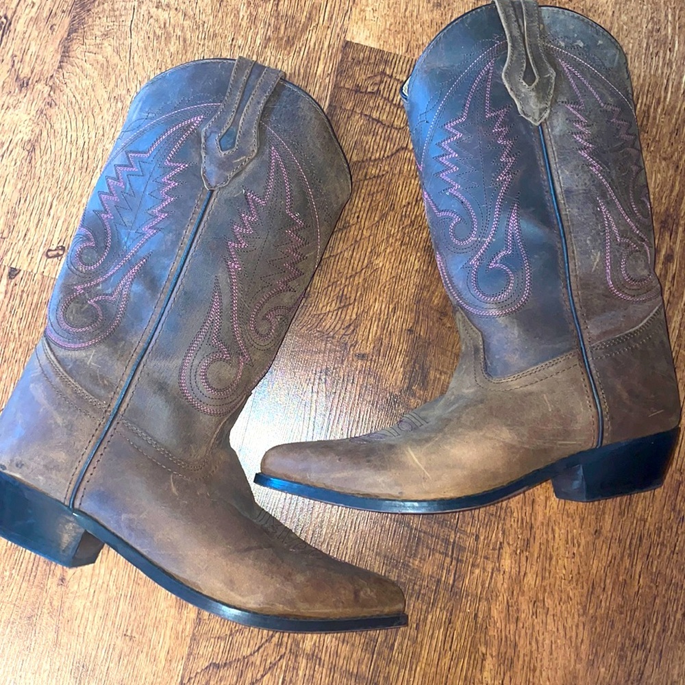 Cowboy Boots w/ pink stitching